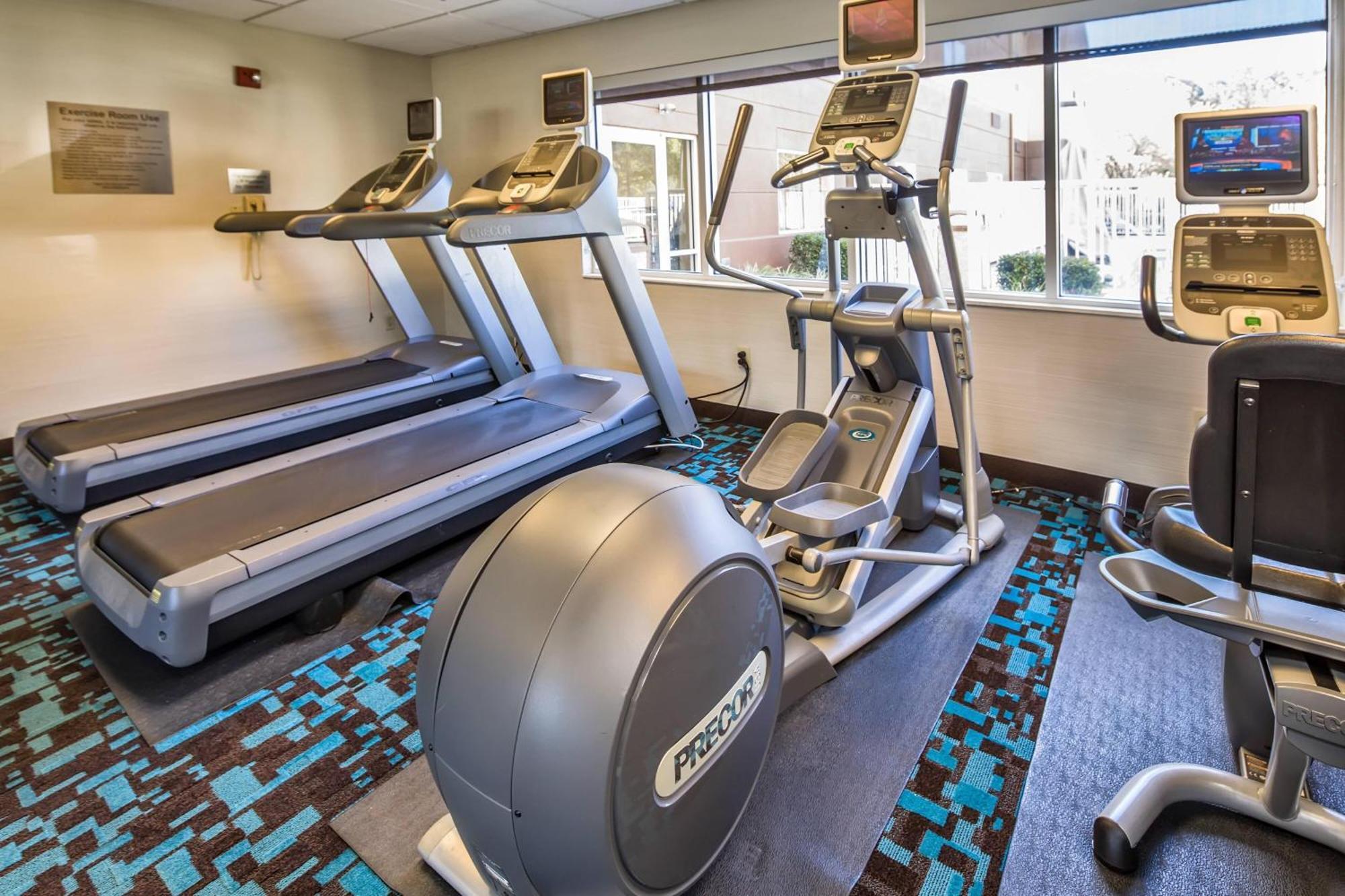 Fairfield Inn & Suites Jacksonville Airport Bagian luar foto