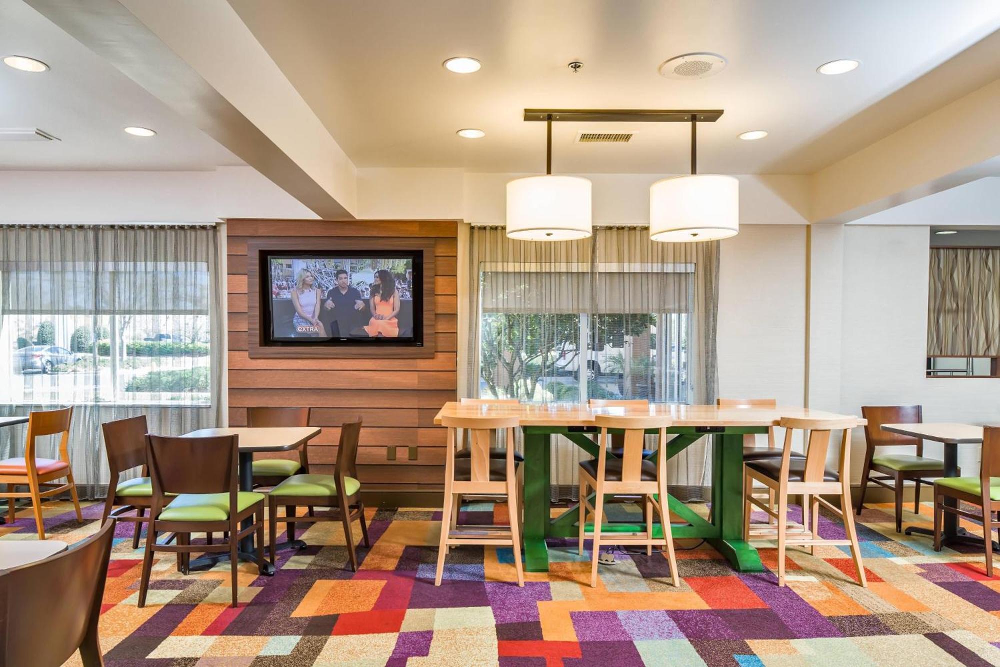 Fairfield Inn & Suites Jacksonville Airport Bagian luar foto